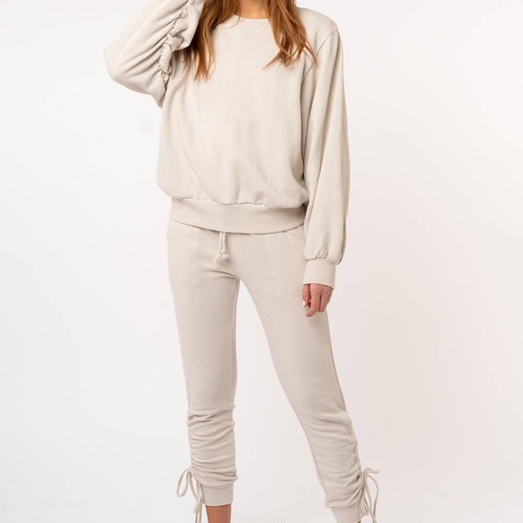 Joggers with Ruching Detail - Picture 2 of 2